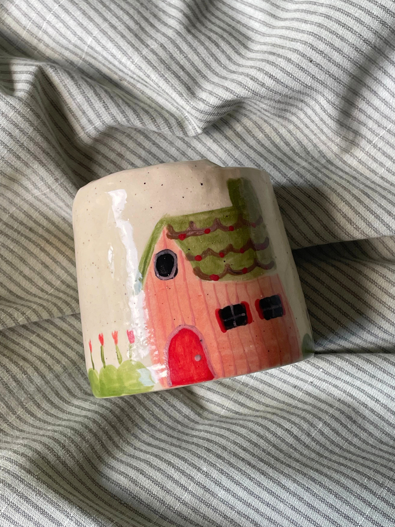 Cottage home travel whimical mug